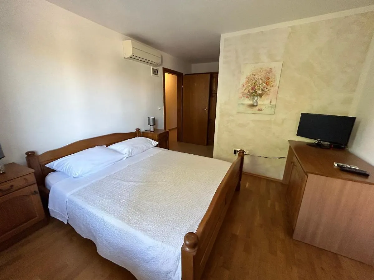 Alojamento de Acomodação e Pequeno-almoço Laco De Pelagius Rooms Novigrad Istria