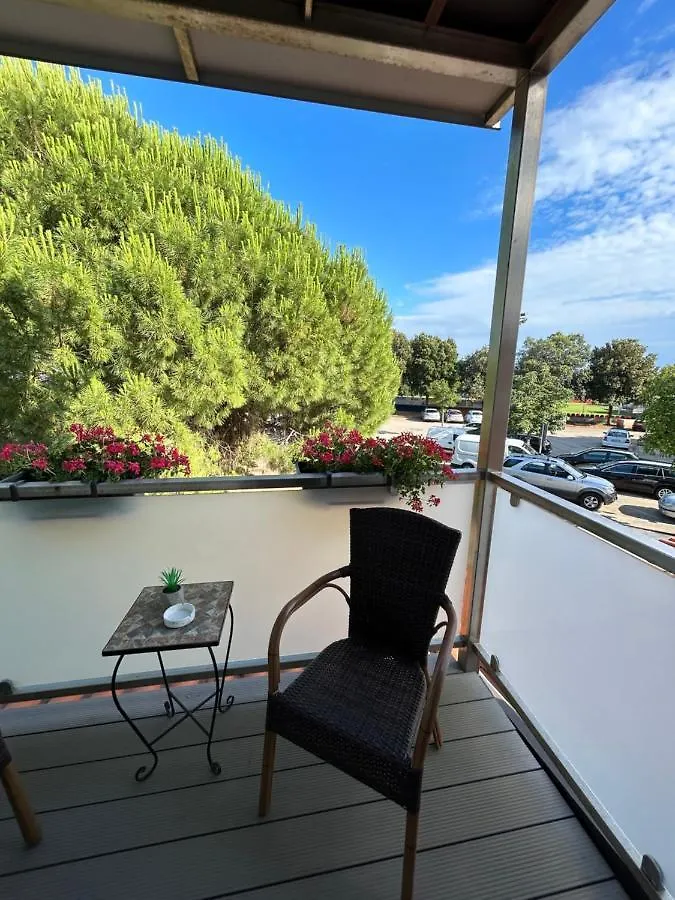 Laco De Pelagius Rooms Novigrad Istria Alojamento de Acomodação e Pequeno-almoço