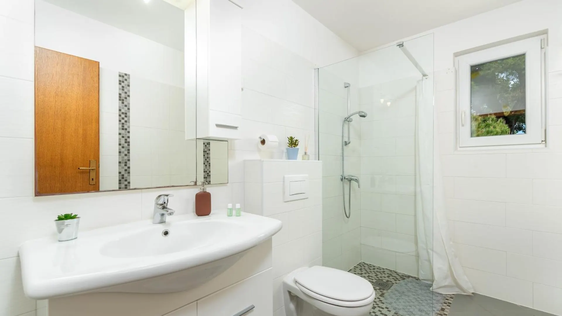 Laco De Pelagius Rooms Novigrad Istria Alojamento de Acomodação e Pequeno-almoço